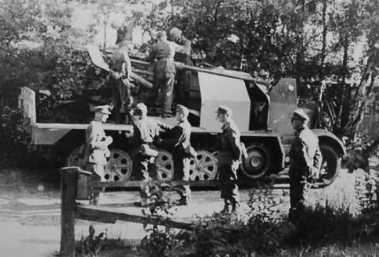 Armored SdKfz 7 2 3 7cm Flak World War Photos