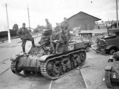 AMC 35 at a railway station 