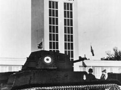 Captured ACG-1 on the exhibition „Der Sieg im Westen”