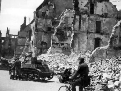 AMR 33 Orleans France July 1940
