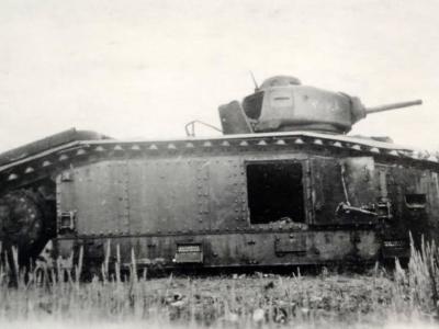 French Char B1 bis tank – side view