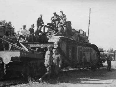 Char 2C captured by germans