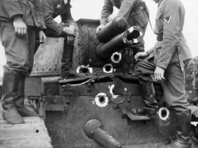 Char 2C damaged turret