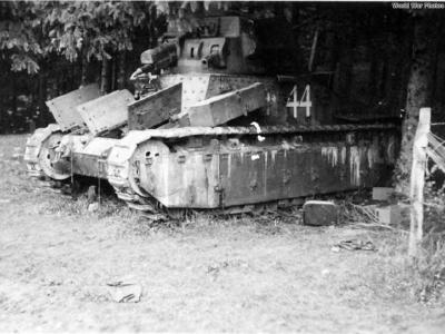 Char léger D1 code 44