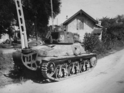 French tank H-35 white 31