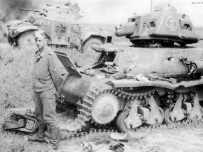 Destroyed H-35 and AMD 35
