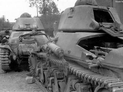 H-35 tanks