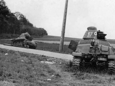 Hotchkiss H-35 and Somua S-35 22360