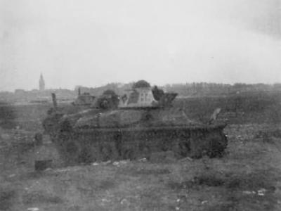 Hotchkiss H-35 number 83