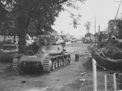 Char léger modèle 1935 H modifié 39 avec le canon SA38 40579