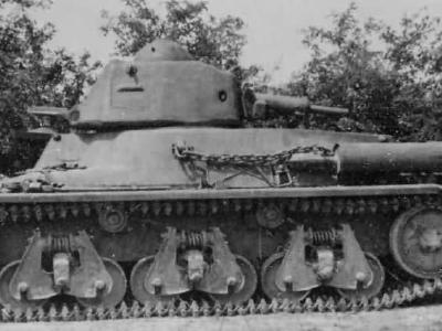 Hotchkiss H39 tank 1