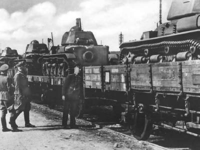 Renault R35 tanks on railroad flat cars