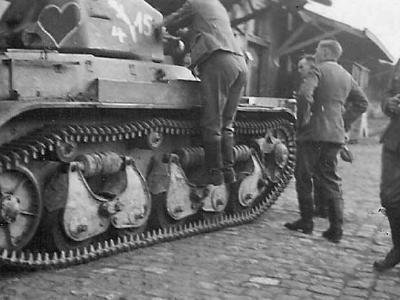 Renault R 35 with heart France 1940