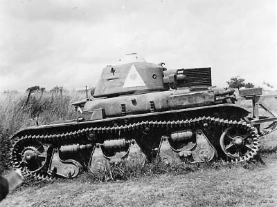 Captured tank Renault R-35 2