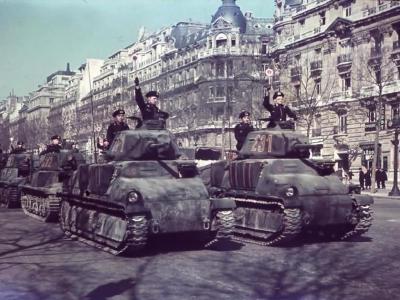 Somua S35 german color photo Paris