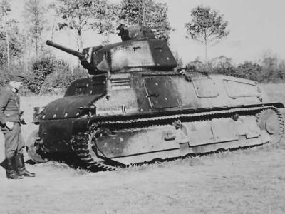 destroyed Somua S35 tank