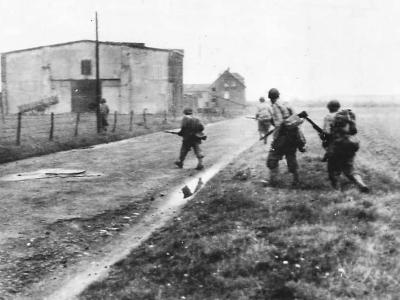 30th Division US Army troops advancing near Kohlscheid Germany October 10th 1944