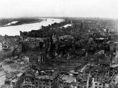 A panoramic view of the city of Köln (Cologne) 1945
