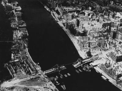 Aerial View Bremen Weserbrucke St. Martini Kirche 1945