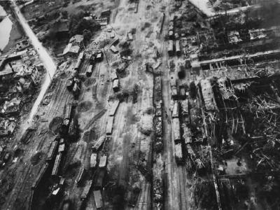 Aerial view Siegen – Bahnhof Heeser strasse Hindenburg strasse1945
