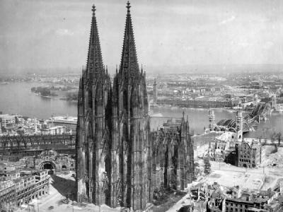 Ruins Of Köln Kolner Dom Hohenzollernbrucke Deutz 1945