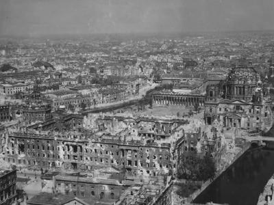 Ruins of Berlin Dom Stadtschloss Altes Museum 1945