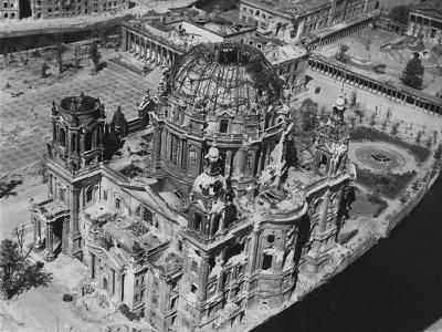 Ruins of Berlin Lustgarten Dom Altes Museum 1945