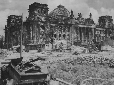 Ruins of Berlin Reichstag Funklenk Panzer Borgward B IV Sd.Kfz .301 July1945
