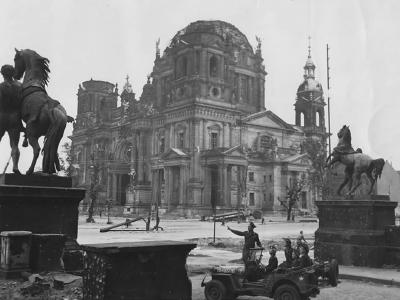 Ruins of Berliner Dom Stadtschloss Lustgarten Willys MB Jeep 1945