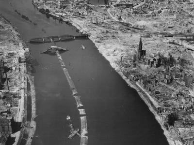 Ruins of Bremen St. Stephani Brucke 1945