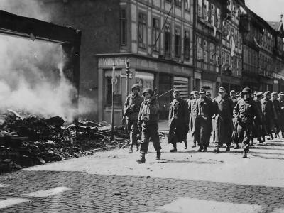 US Army Soldiers March German Prisoners thru Hamelin Hameln Germany 1945