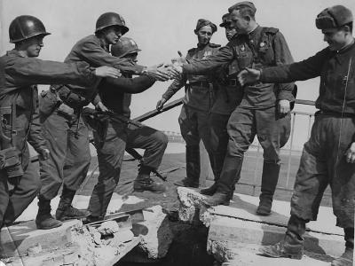 US Army And Red Army in Torgau Elbbrucke 26 April 1945