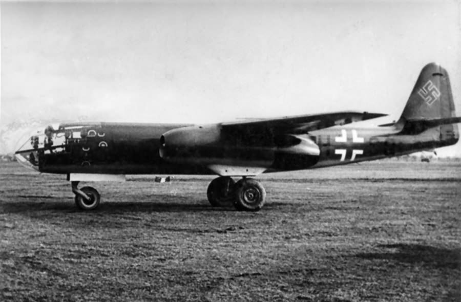 Arado Ar 234B Blitz | World War Photos