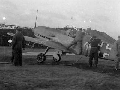 Bf109 E 4.Jagdfliegerschule 4 Monchengladbach 1941 3
