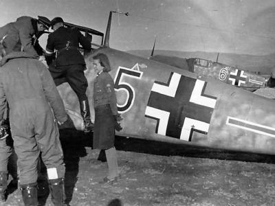 Bf109 E black 5 and 6 5.JG 27 Vrba Lt.Gustav Langanke