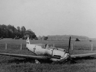 Bf 109 E belly landing