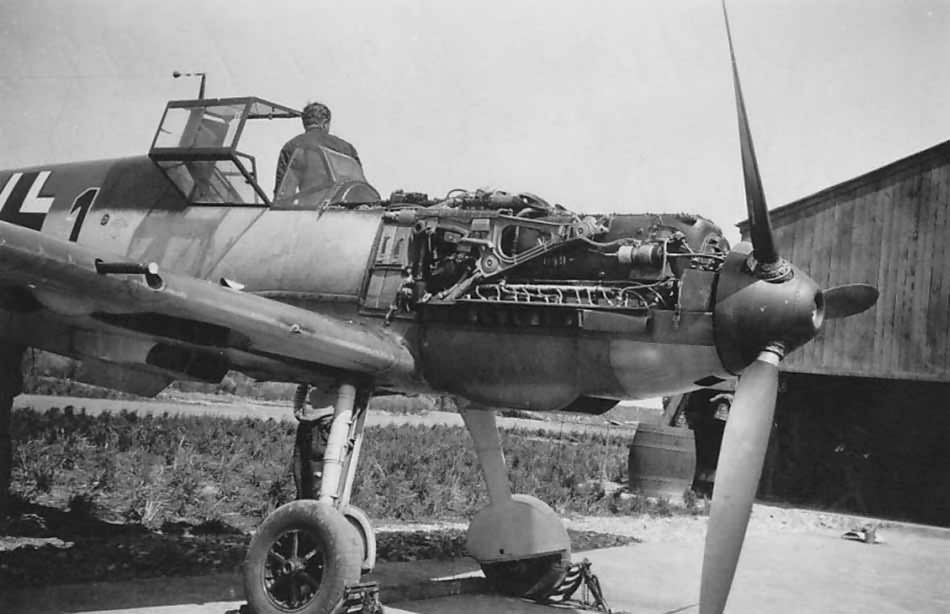 Bf 109 E black 1 of 5/JG 51 pilot Hptm Horst Tietzen Spring 1940