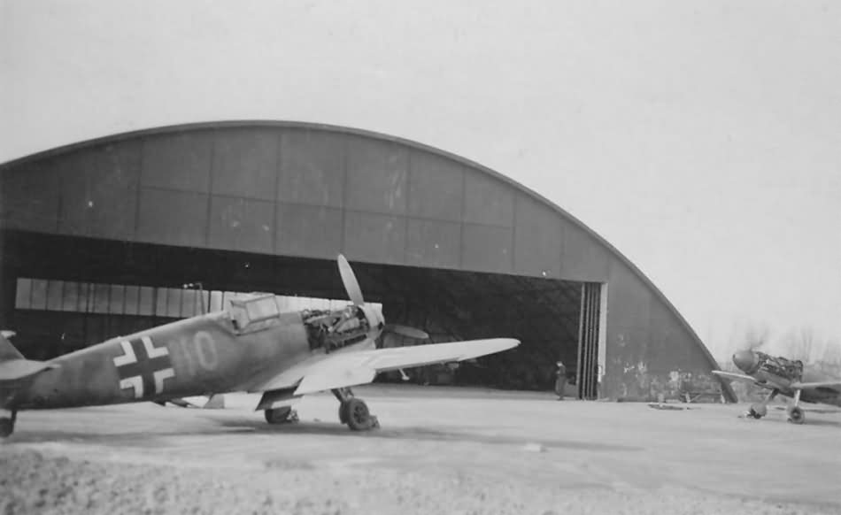 Bf 109 F yellow 10 of 9/JG 51 Spring France 1941
