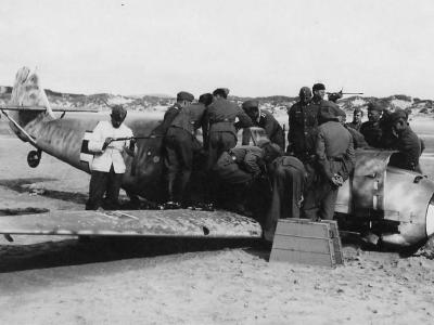 Crashed Messerschmitt Bf109E