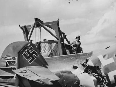 destroyed Bf 109 and P-38 in flight