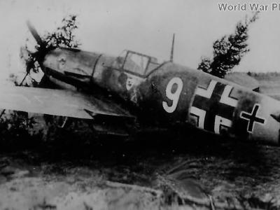 Bf 109F „White 9” from IV/JG 51 November 1942