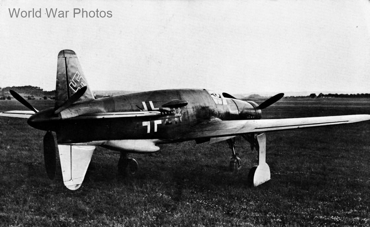 Dornier Do 335 V3 T9+ZH W.Nr. 230003 of the 1./Versuchsverband OKL 2