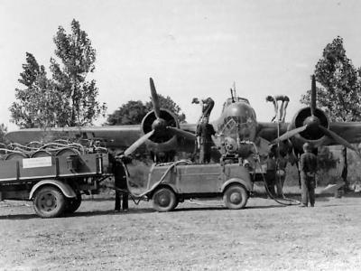 Dornier Do17 P refueling
