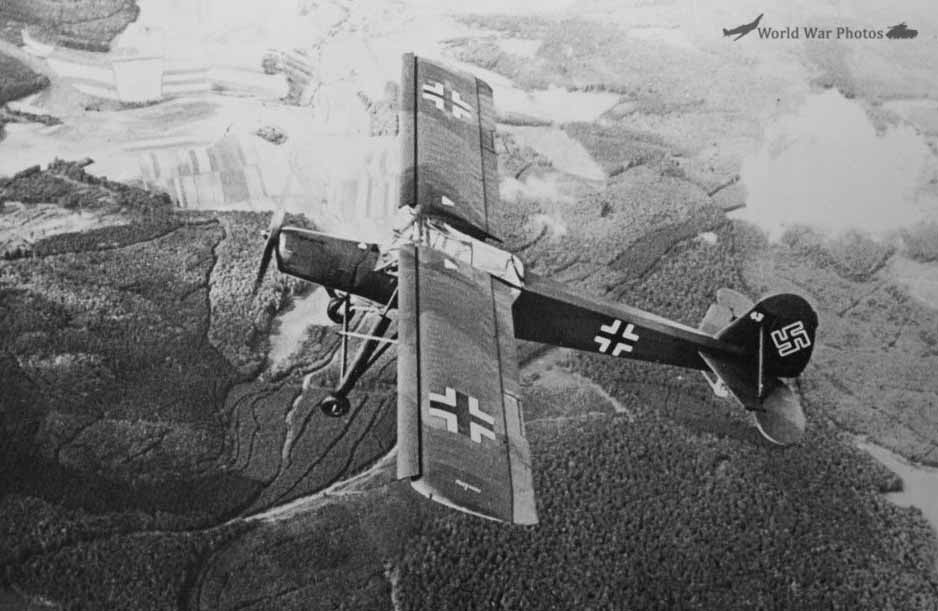 Fi 156C in flight