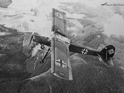 Fi 156C in flight
