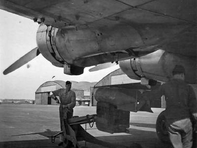 Focke-Wulf Fw200 bomb loading