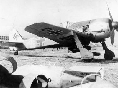 Focke Wulf Fw 190G-3 with bomb