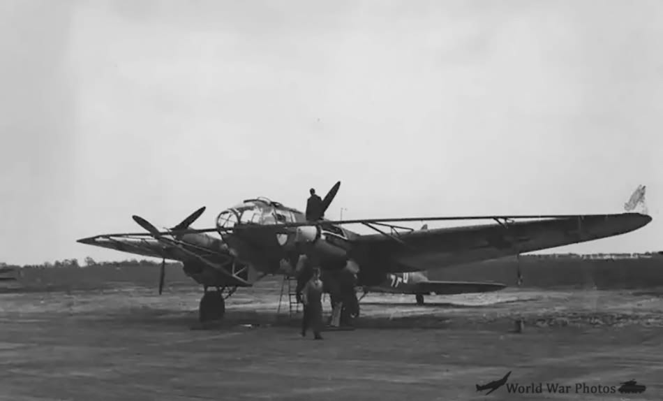 He 111H-8 2