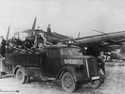 He 111H refueling