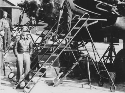 Luftwaffe mechanics at work on a He 111 engines